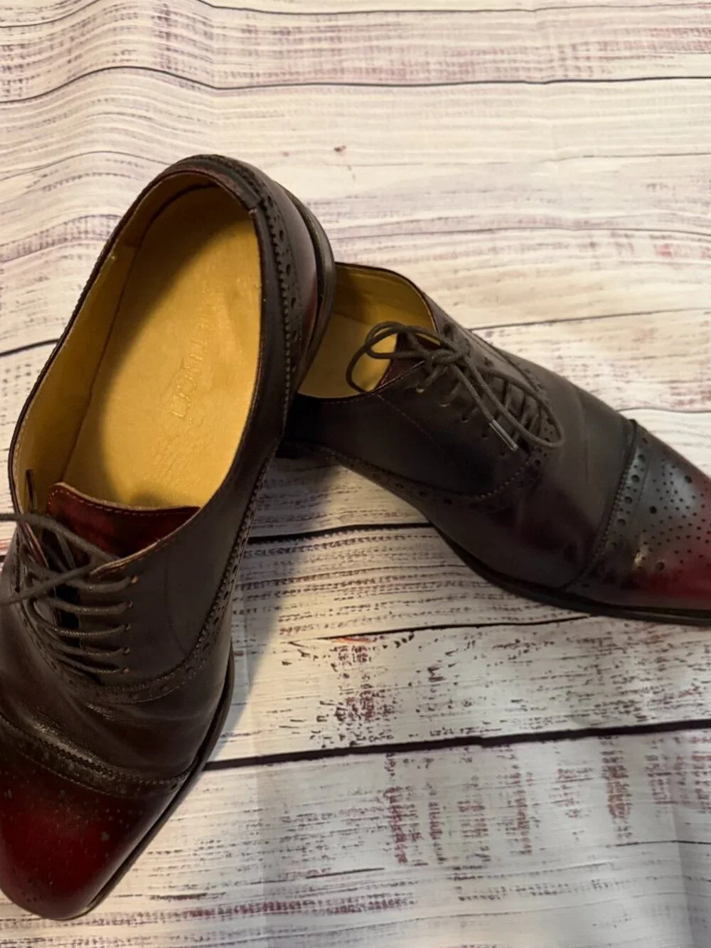Carrucci Men's Burgundy Hombre Oxfords